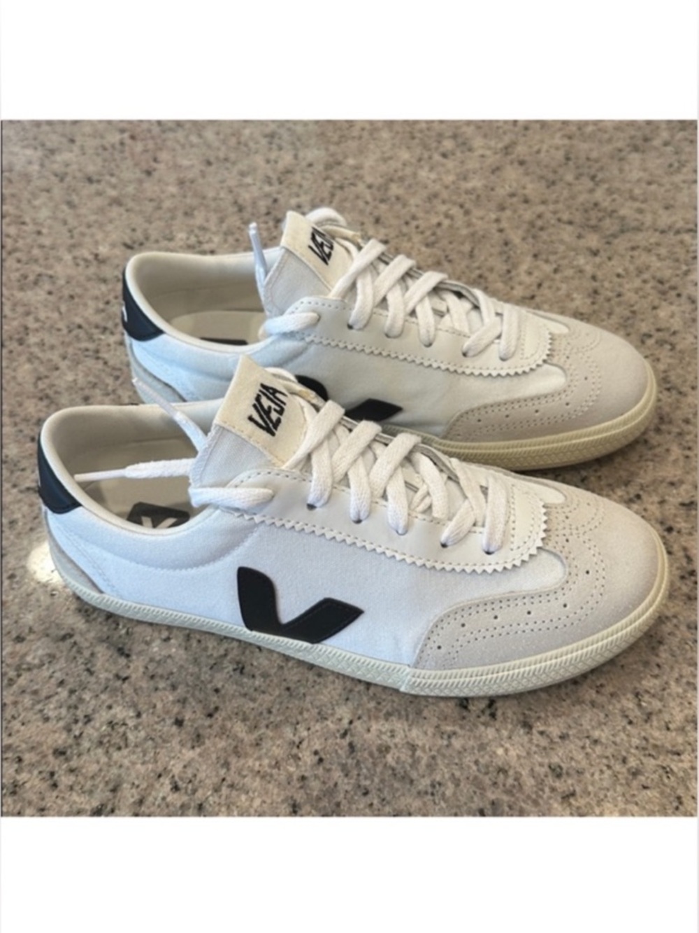 VEJA
Women's Volley Low Top Sneakers